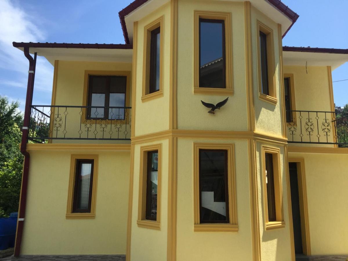 Apartment Murad Батуми Екстериор снимка